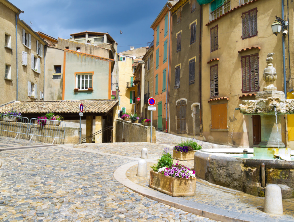 Valensole, Place Thiers