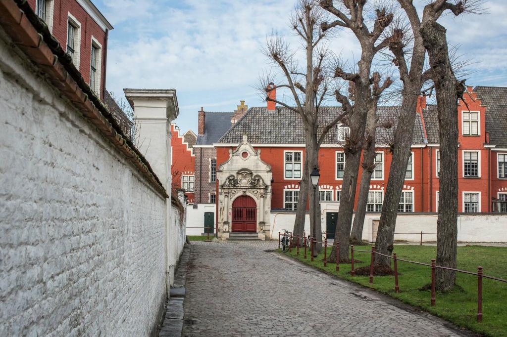 Groot e Klein Begijnhof di Gent