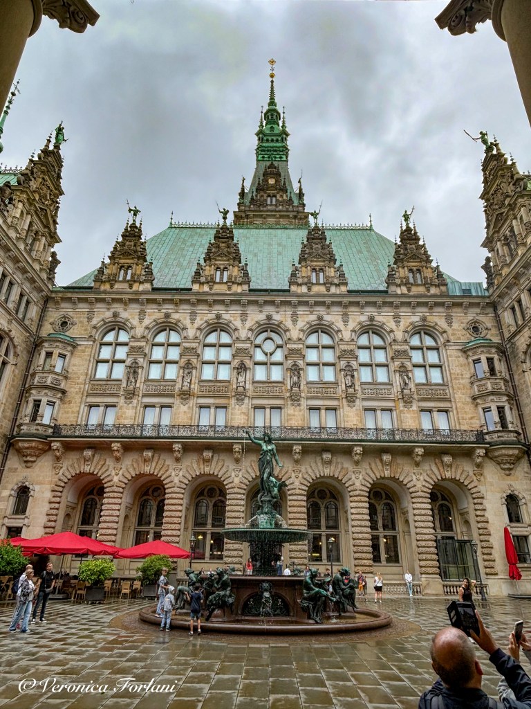 Fontana Igea, Municipio Amburgo