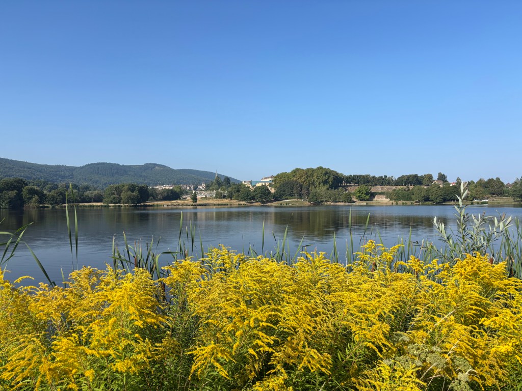 Il plan d'eau du Vallon ad Autun, accanto all'area camper